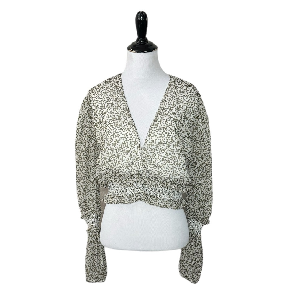 The East Order V-Neck Long Sleeve Crop Blouse Size Large